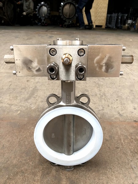 不銹鋼液壓襯四氟蝶閥DN150